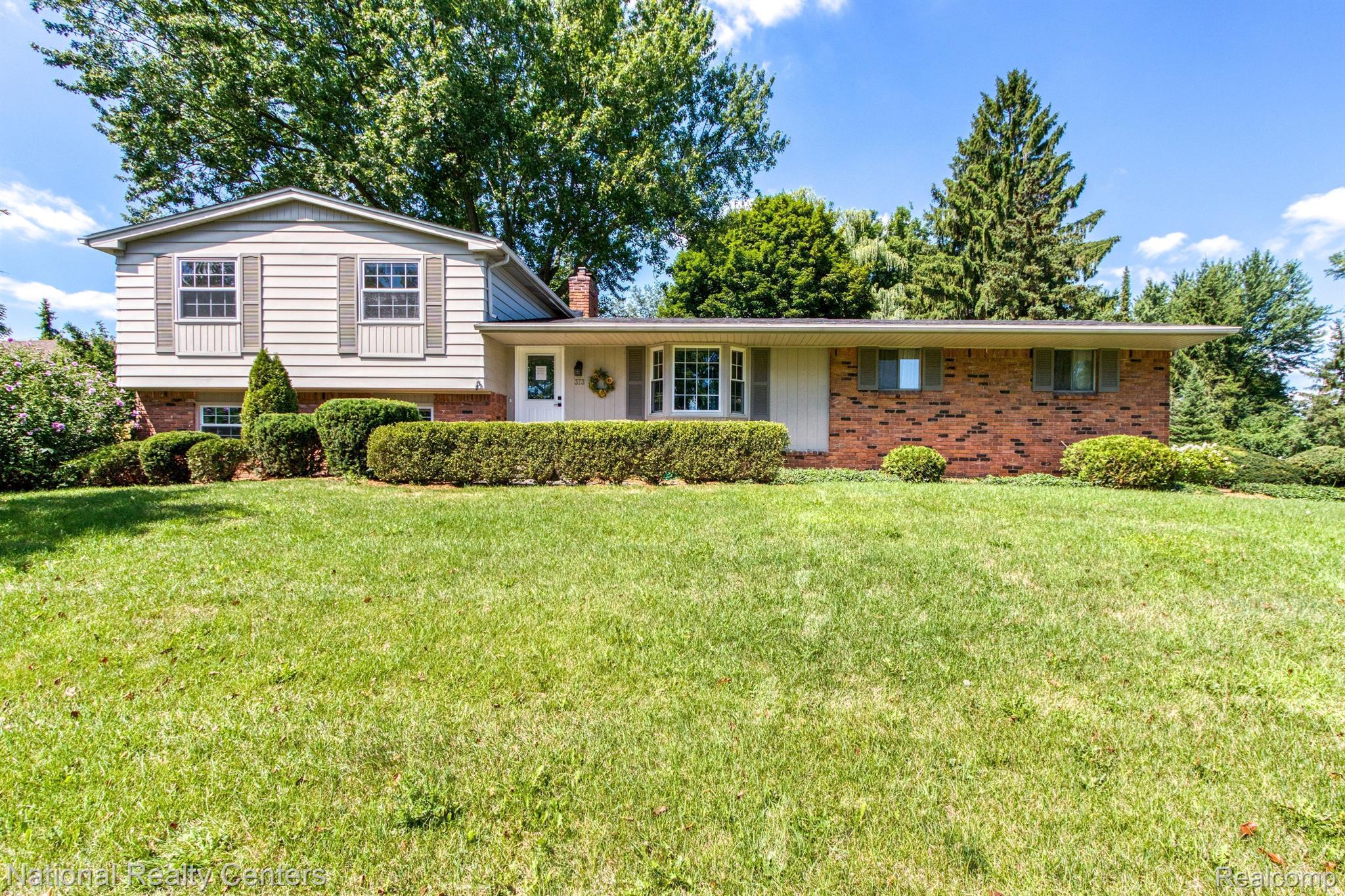373 Bellarmine Drive Rochester, MI 48309 - Photo 1 of 22 Gallery Image 1
