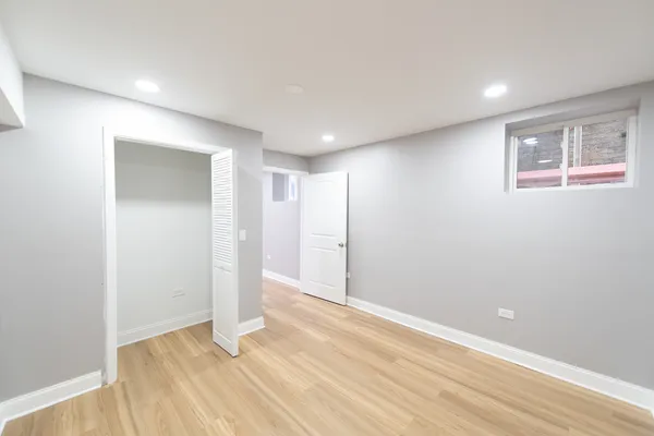 $2,050 | 1028 West Oakdale Avenue, Unit G, Chicago, IL 60657