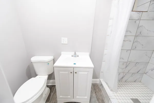 $2,050 | 1028 West Oakdale Avenue, Unit G, Chicago, IL 60657