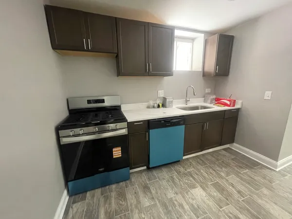 $2,050 | 1028 West Oakdale Avenue, Unit G, Chicago, IL 60657