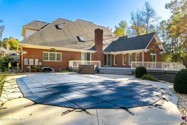 $1,064,000 | 951 White Horse Drive, Greenville, NC 27834
