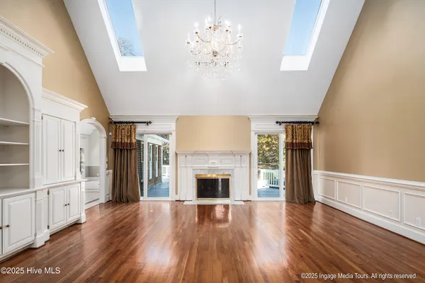 $1,064,000 | 951 White Horse Drive, Greenville, NC 27834