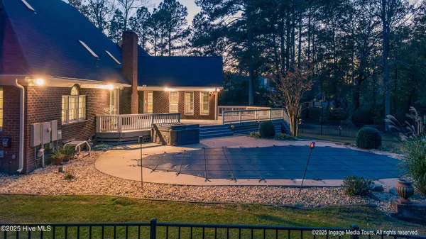 $1,064,000 | 951 White Horse Drive, Greenville, NC 27834