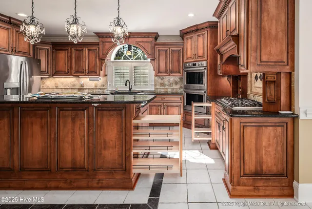 $1,099,000 | 951 White Horse Drive, Greenville, NC 27834