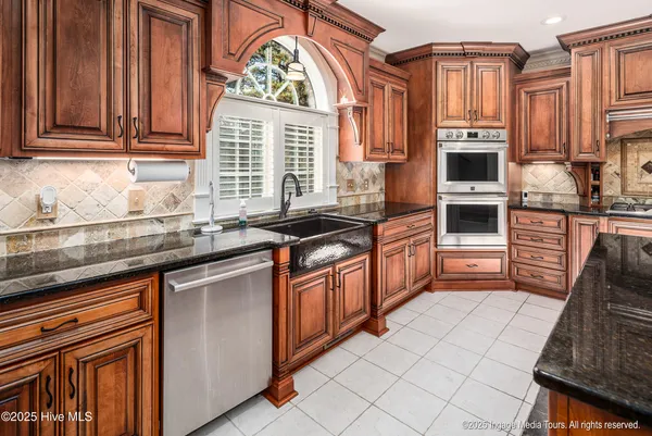 $1,064,000 | 951 White Horse Drive, Greenville, NC 27834