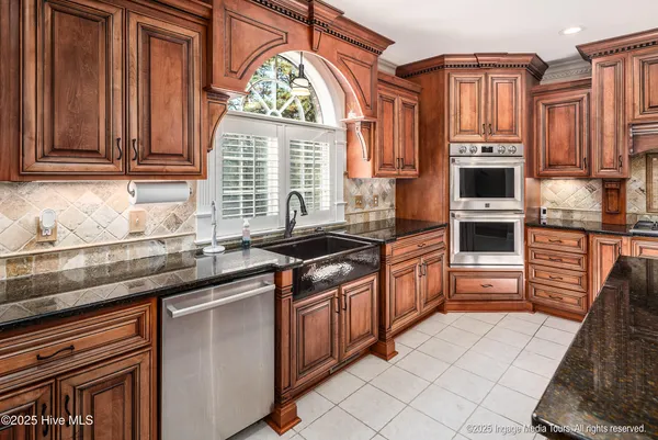 $1,064,000 | 951 White Horse Drive, Greenville, NC 27834