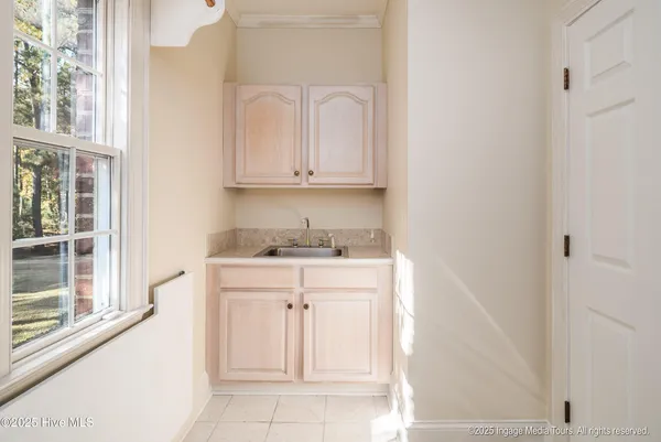 $1,064,000 | 951 White Horse Drive, Greenville, NC 27834