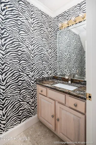 $1,099,000 | 951 White Horse Drive, Greenville, NC 27834