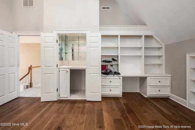 $1,099,000 | 951 White Horse Drive, Greenville, NC 27834