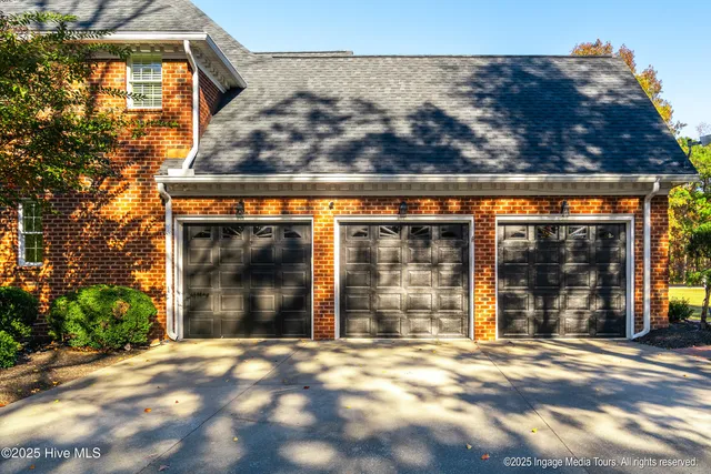 $1,099,000 | 951 White Horse Drive, Greenville, NC 27834