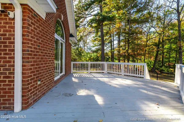 $1,064,000 | 951 White Horse Drive, Greenville, NC 27834