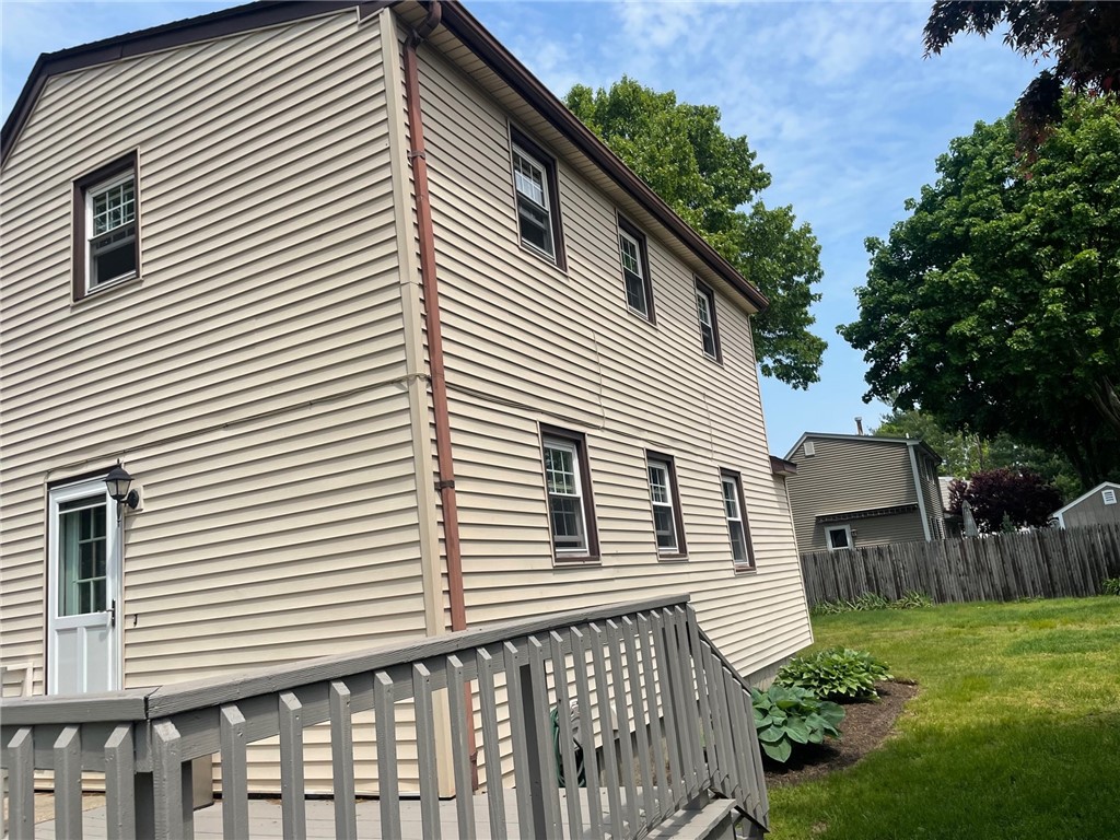 32 Tremont Street Warwick, RI 02889 - Photo 2 of 17