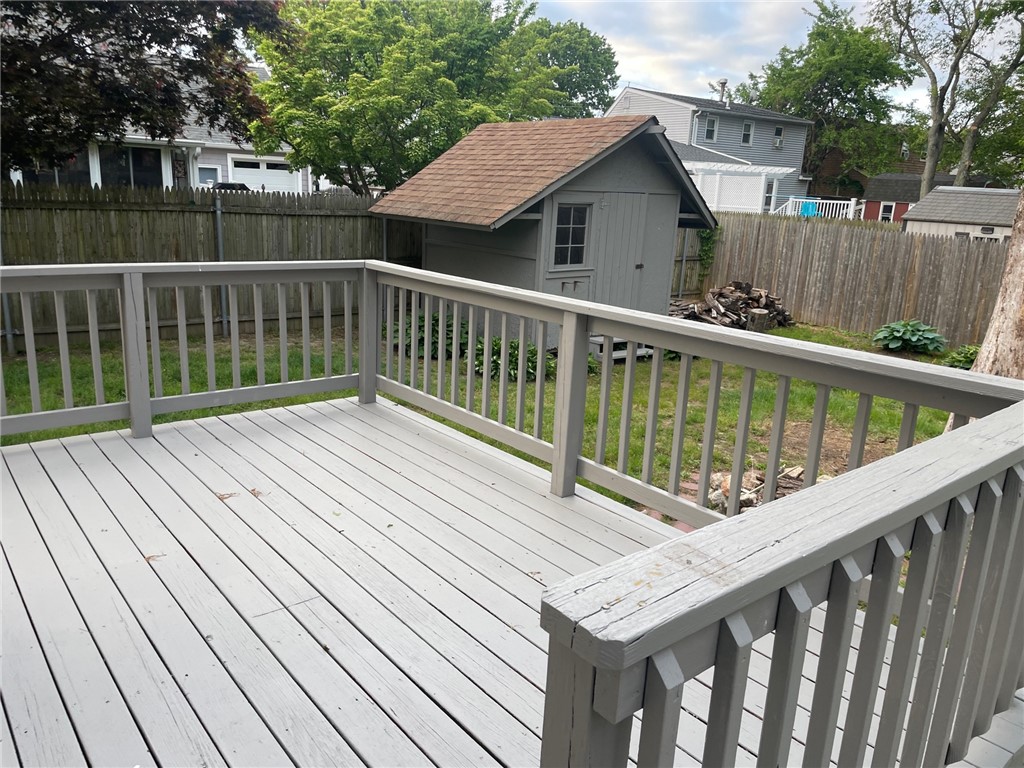32 Tremont Street Warwick, RI 02889 - Photo 5 of 17