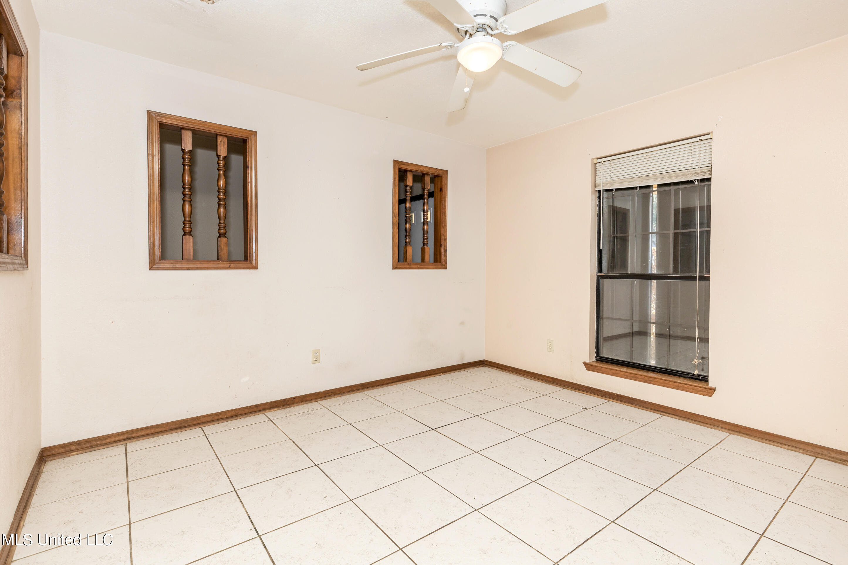 1327 Diller Road Ocean Springs, MS 39564 - Photo 13 of 40 IMG_0793
