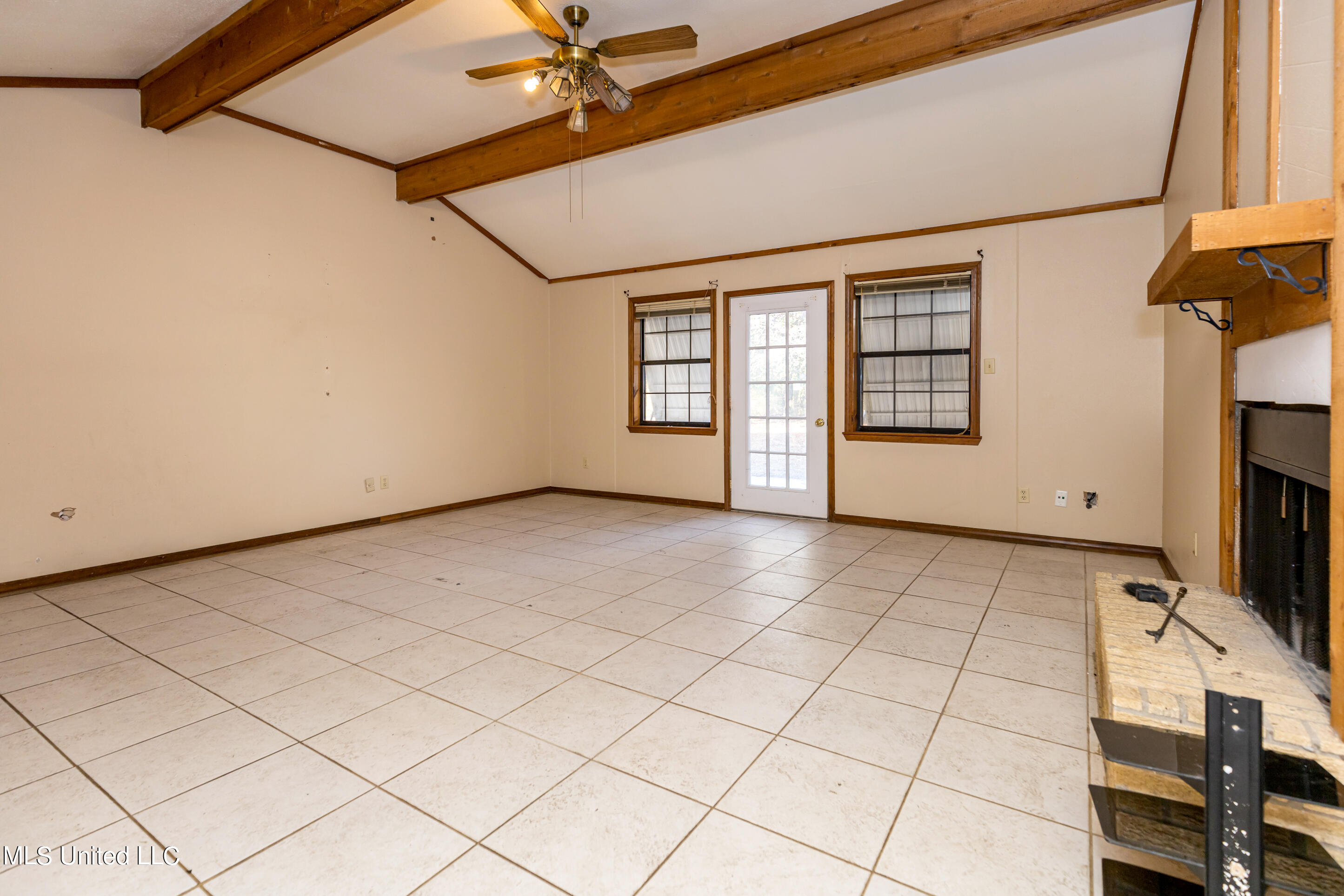 1327 Diller Road Ocean Springs, MS 39564 - Photo 6 of 40 IMG_0785