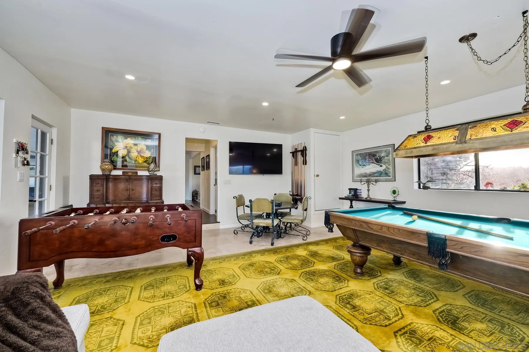 14102 Summit Crest Escondido, CA 92025 - Photo 25 of 52 a living room with furniture and wooden floor