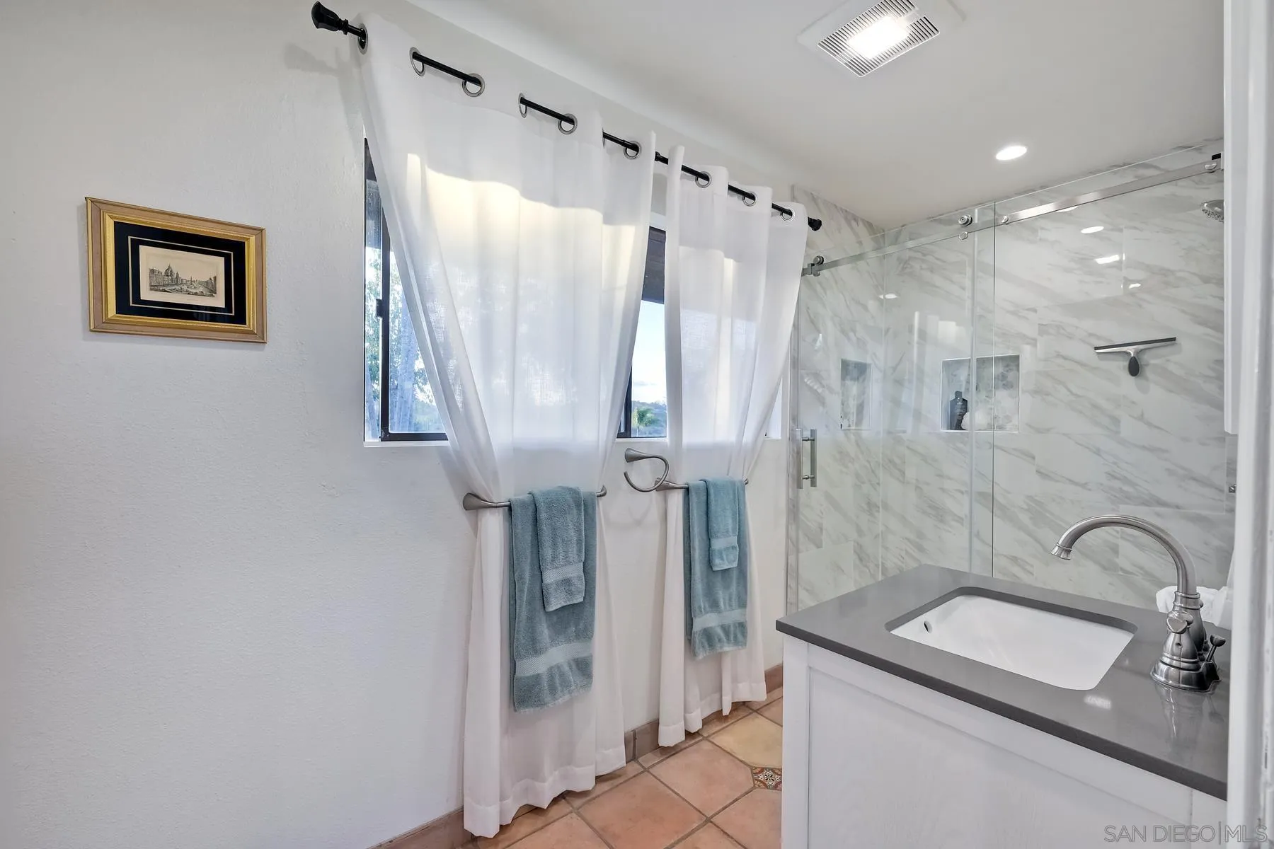 14102 Summit Crest Escondido, CA 92025 - Photo 35 of 52 a bathroom with a sink toilet and shower