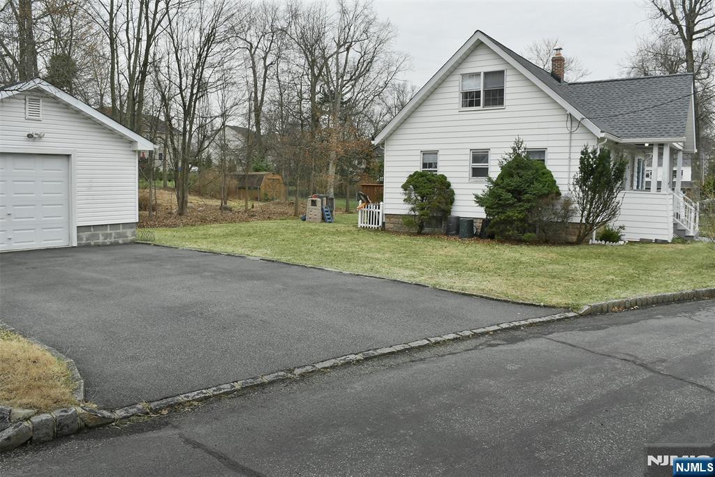 14 Intervale Road Livingston, NJ 07039 - Photo 2 of 22