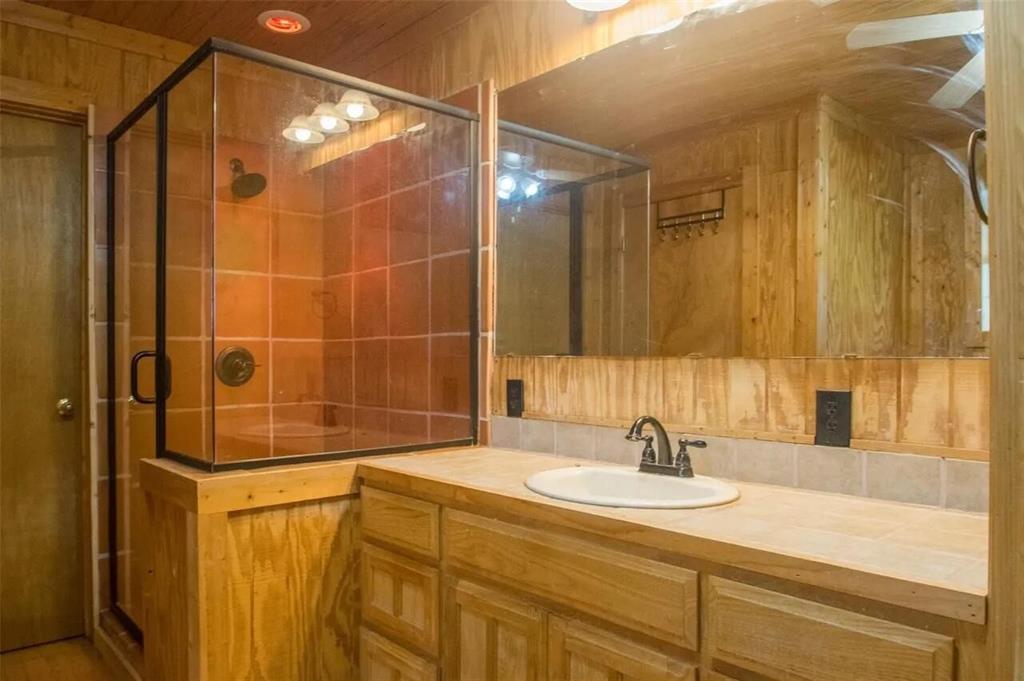 13630 North County Line Road Ponder, TX 76259 - Photo 11 of 20