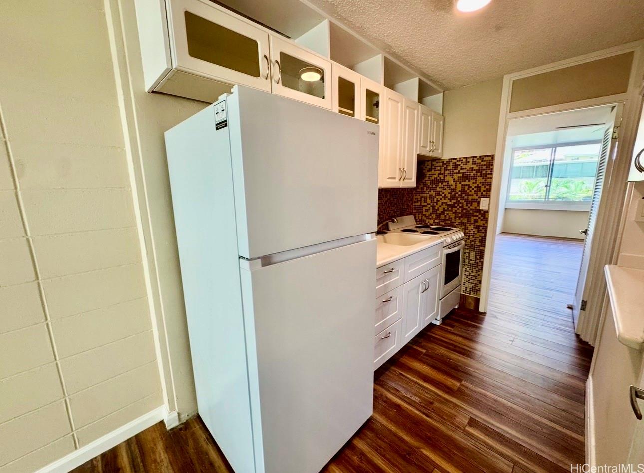 425 Ena Road, Unit 302B Honolulu, HI 96815 - Photo 6 of 25