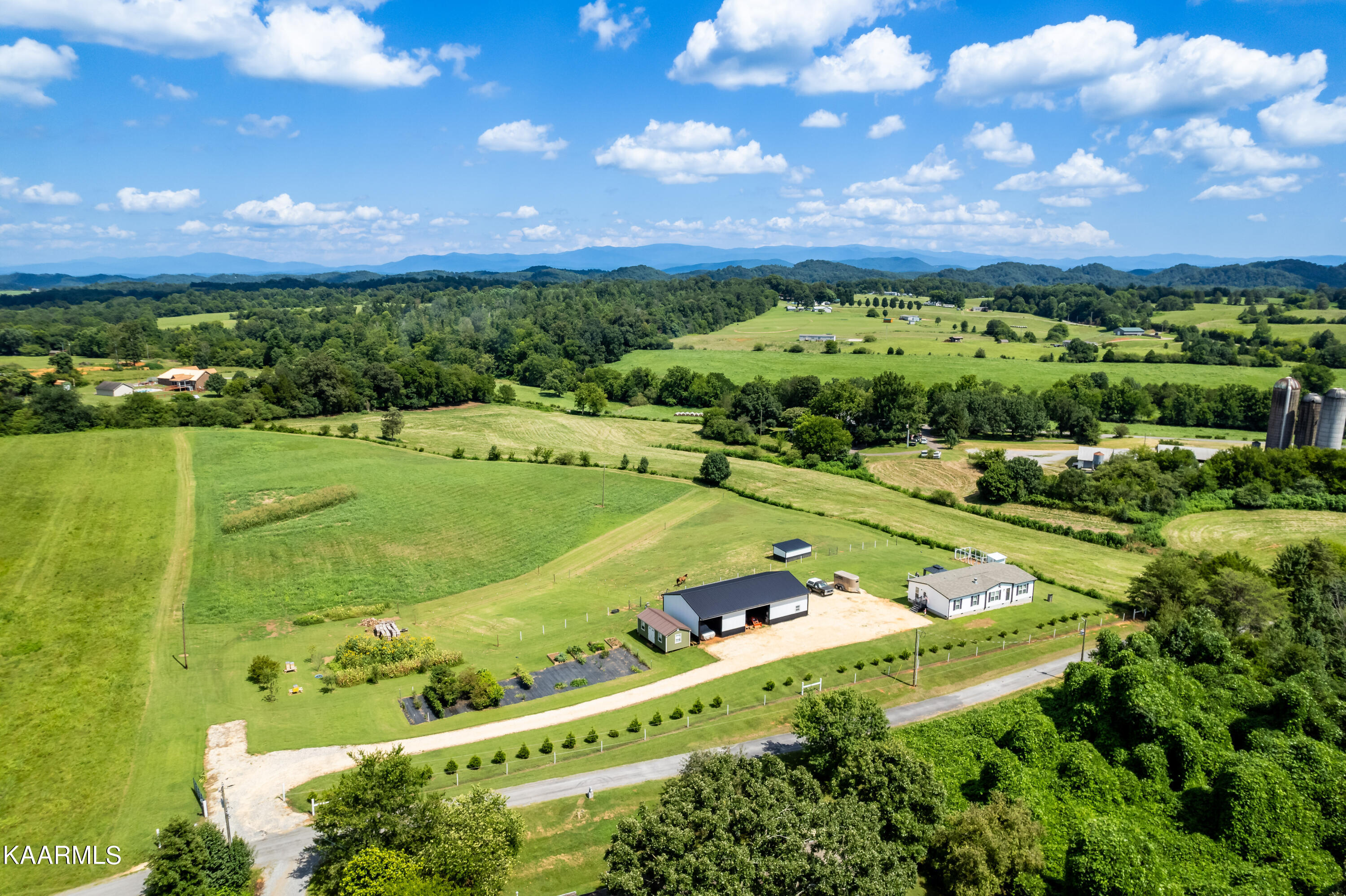 138 Weaver Road Madisonville, TN 37354 - Photo 54 of 56 Beautiful Mountain View Home
