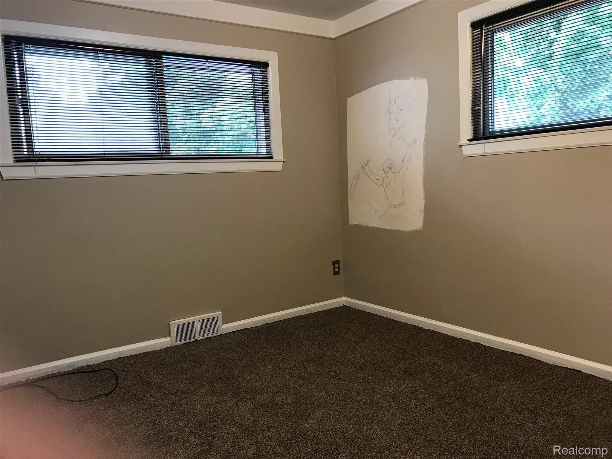 9661 Allen Road Allen Park, MI 48101 - Photo 11 of 20 6B3D1822-2292-4683-B8BB-8CC1AE82F4CE.jpeg