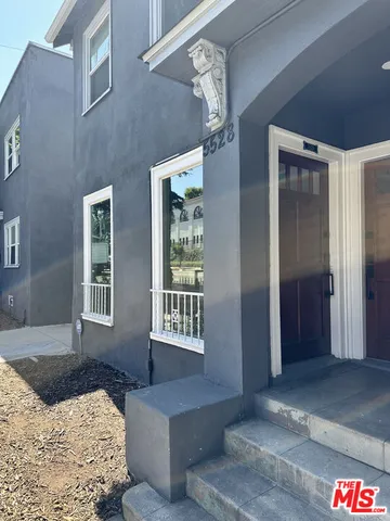 $2,990 | 5528 Franklin Avenue, Los Angeles, CA 90028