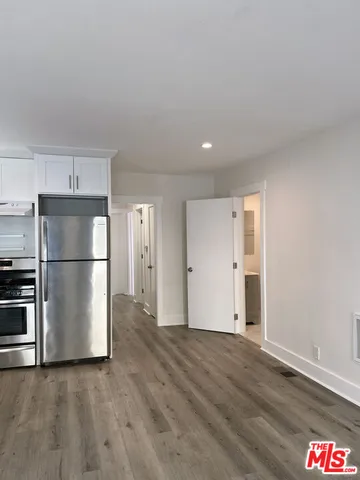 $2,990 | 5528 Franklin Avenue, Los Angeles, CA 90028