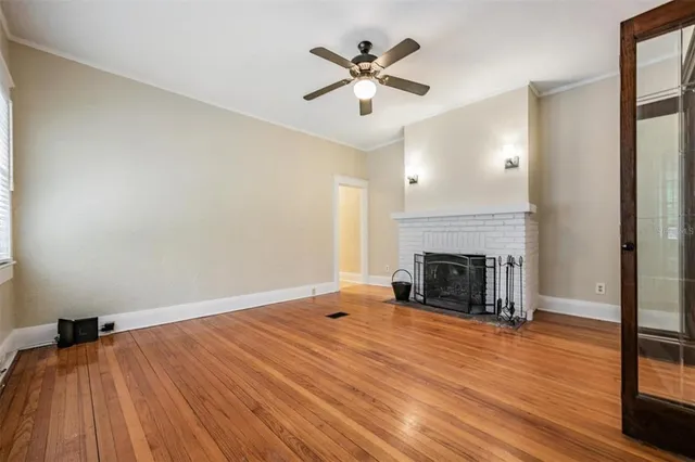 $1,700 | 1000 East Crenshaw Street, Tampa, FL 33604