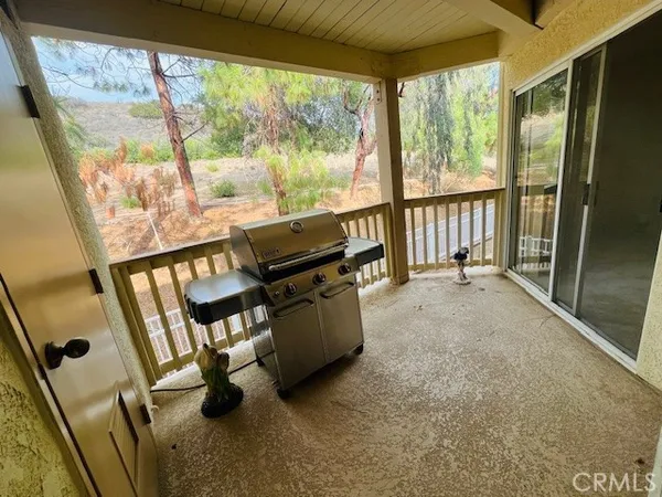 $398,000 | 5837 Oak Bend Lane, Unit 311, Oak Park, CA 91377
