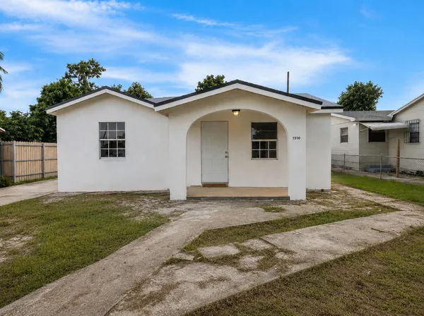 $2,000 | 1768 Northwest 112th Terrace, Miami, FL 33167