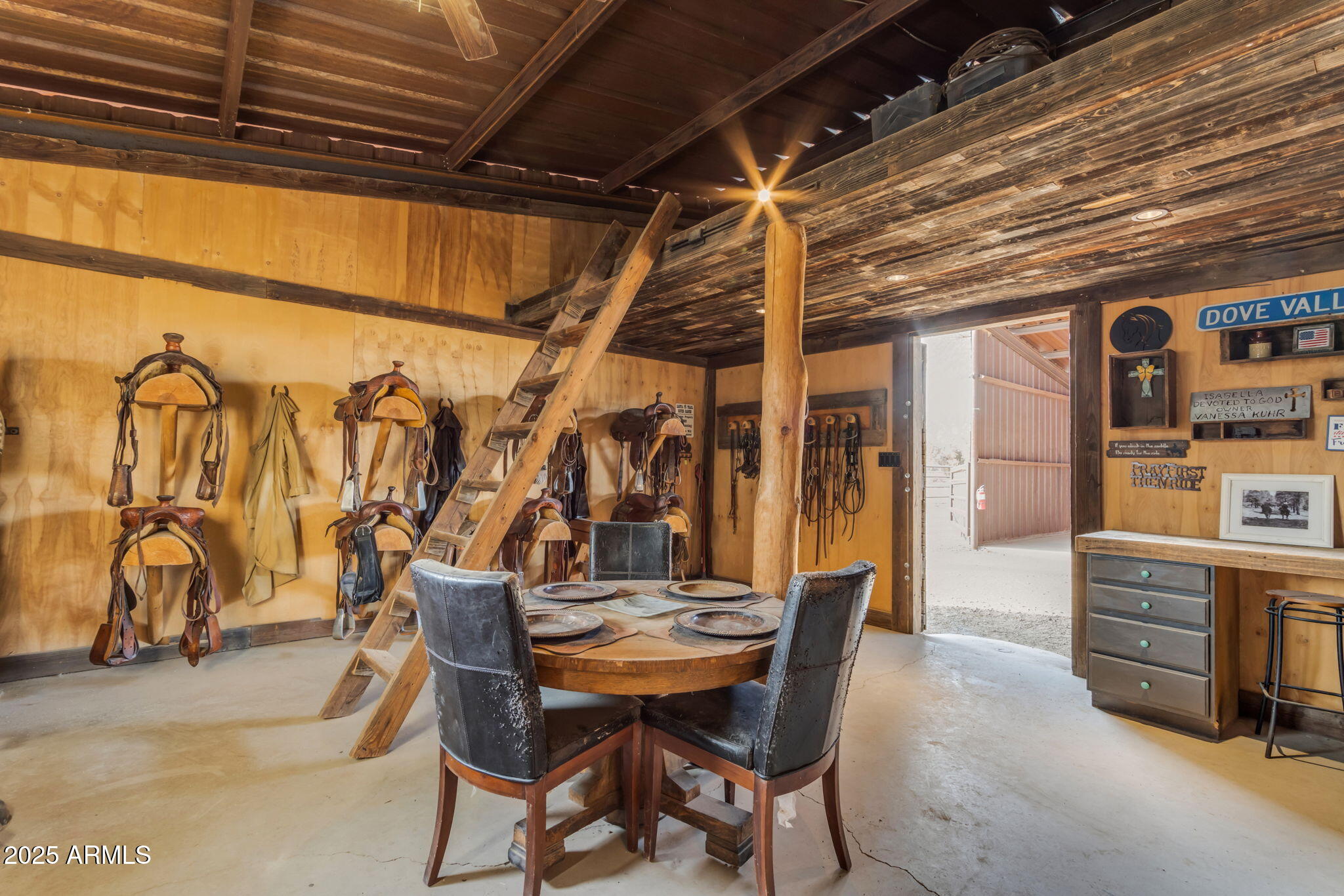 32905 North 140th Street Scottsdale, AZ 85262 - Photo 111 of 149 a dining room with furniture and a rug