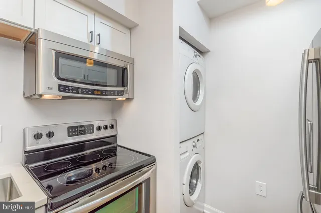 $335,000 | 1211 South Eads Street, Unit 307, Arlington, VA 22202