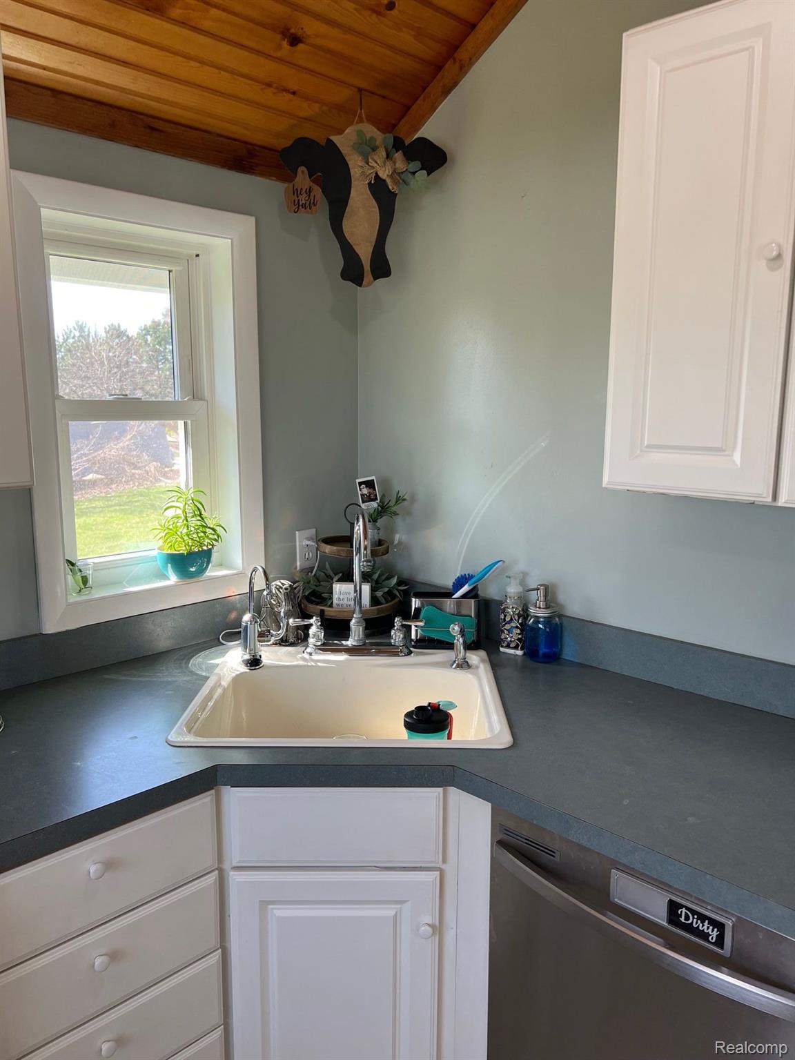 4940 Exchange Road Bancroft, MI 48414 - Photo 6 of 46 Gallery Image 6