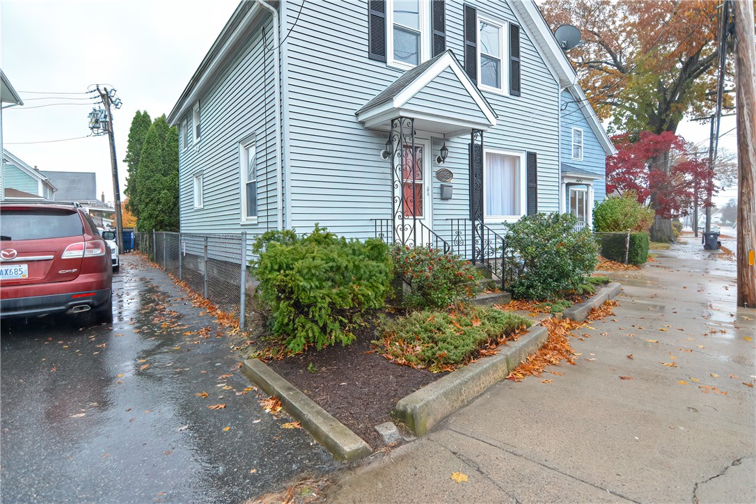 483 Power Road Pawtucket, RI 02860 - Photo 3 of 37 Gallery Image 3
