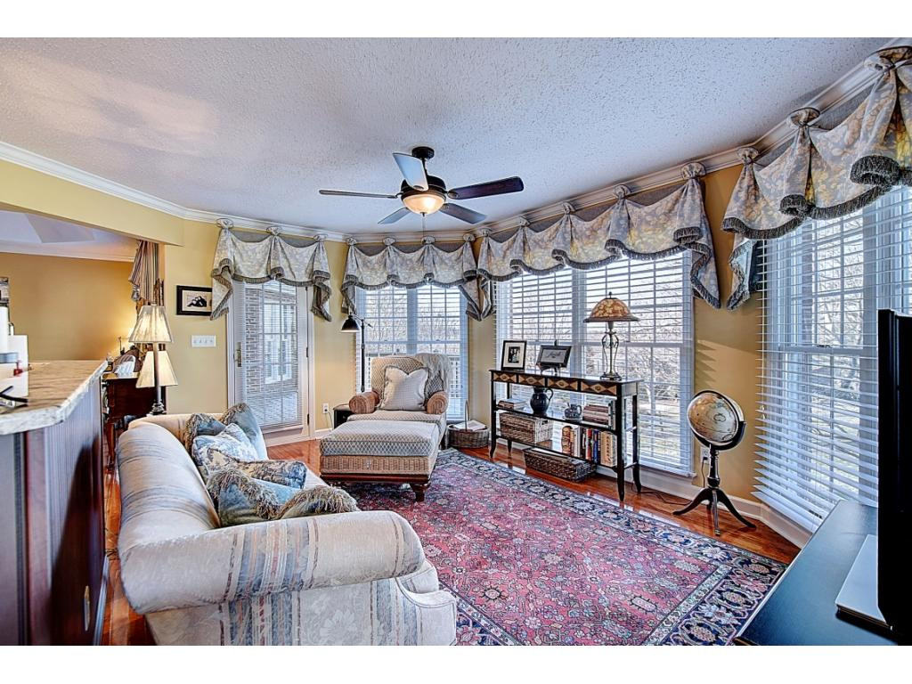 155 Appian Way Greeneville, TN 37745 - Photo 13 of 31 Cozy sitting area off Kitchen