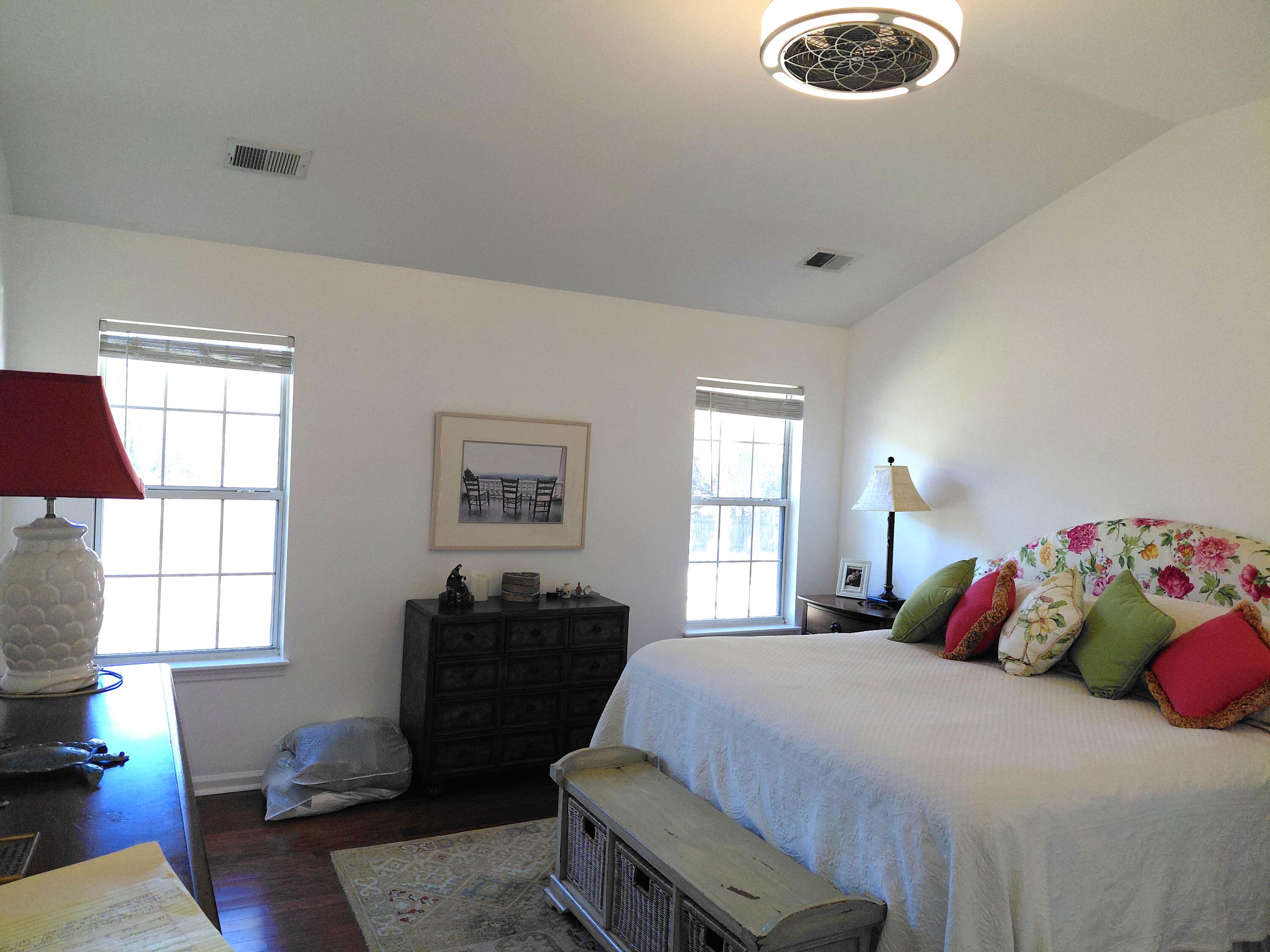 113 Historic Drive Mount Pleasant, SC 29464 - Photo 14 of 32 mbr shades up