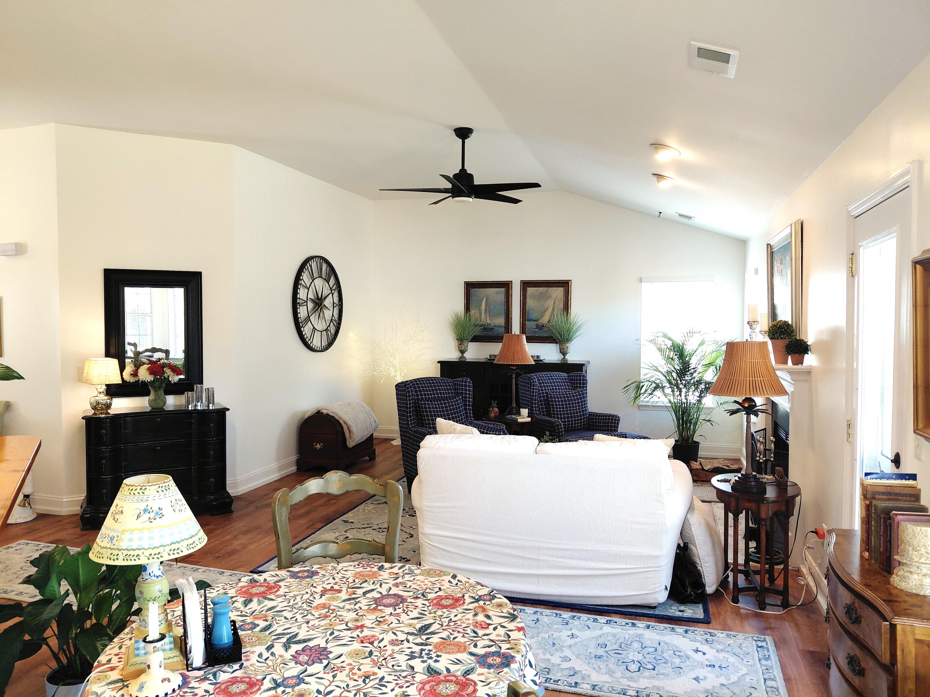 113 Historic Drive Mount Pleasant, SC 29464 - Photo 9 of 32 Living room 3