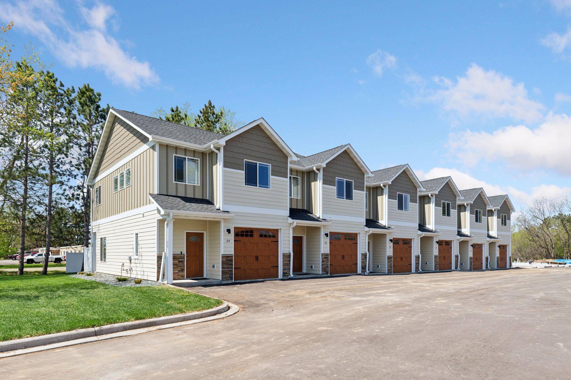 425 West 8th Street, Unit 21 New Richmond, WI 54017 - Photo 24 of 32