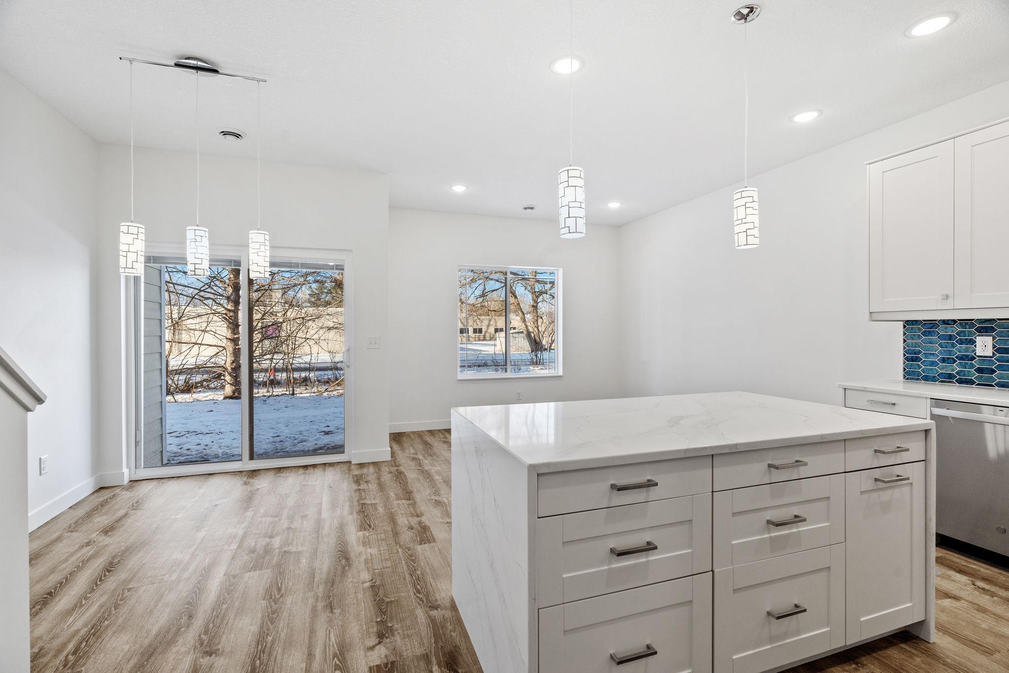 425 West 8th Street, Unit 21 New Richmond, WI 54017 - Photo 5 of 32