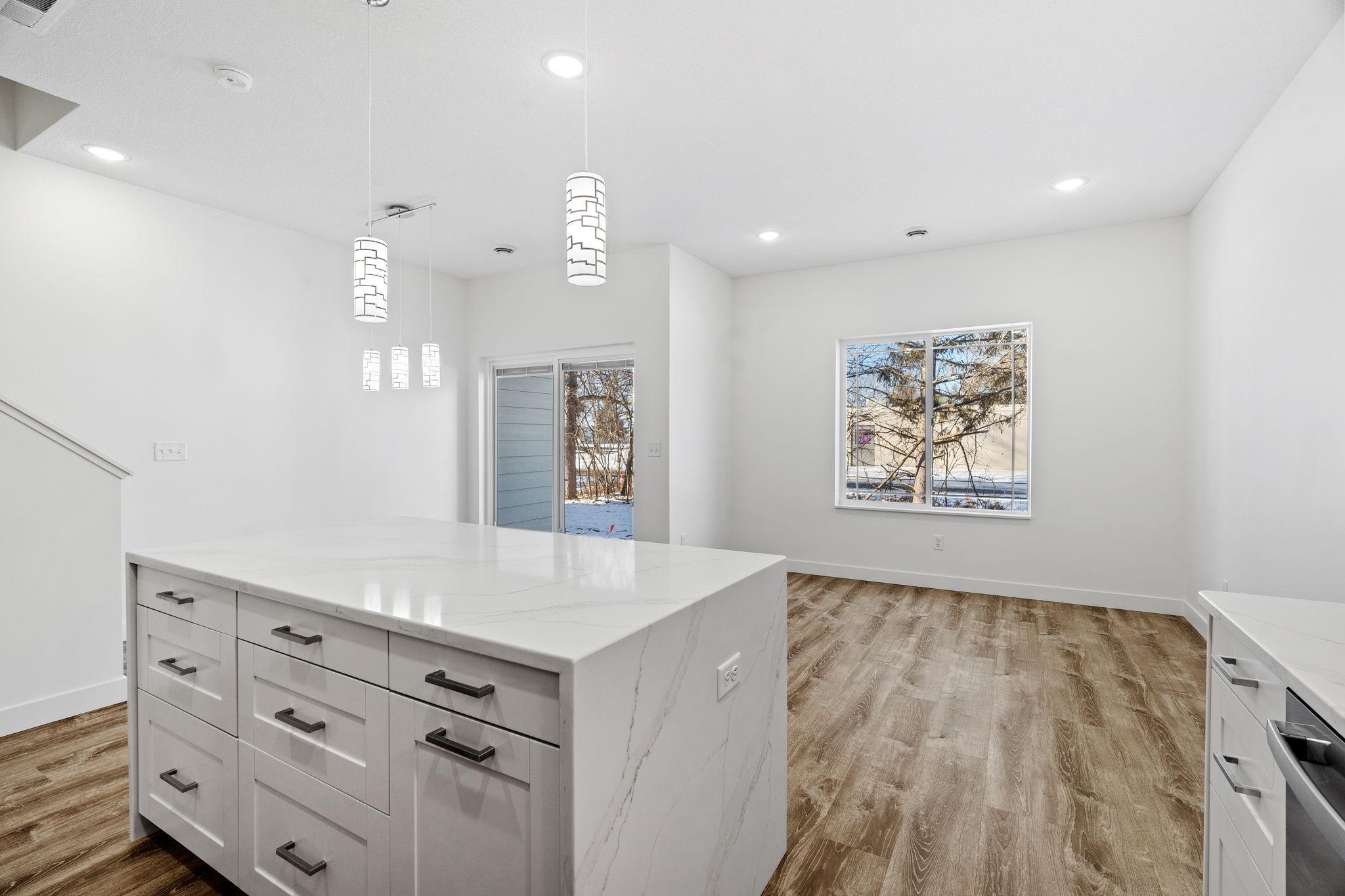 425 West 8th Street, Unit 21 New Richmond, WI 54017 - Photo 6 of 32