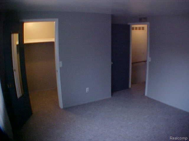 2445 Samoset Road, Unit 10 Royal Oak, MI 48073 - Photo 10 of 13 MVC-021S