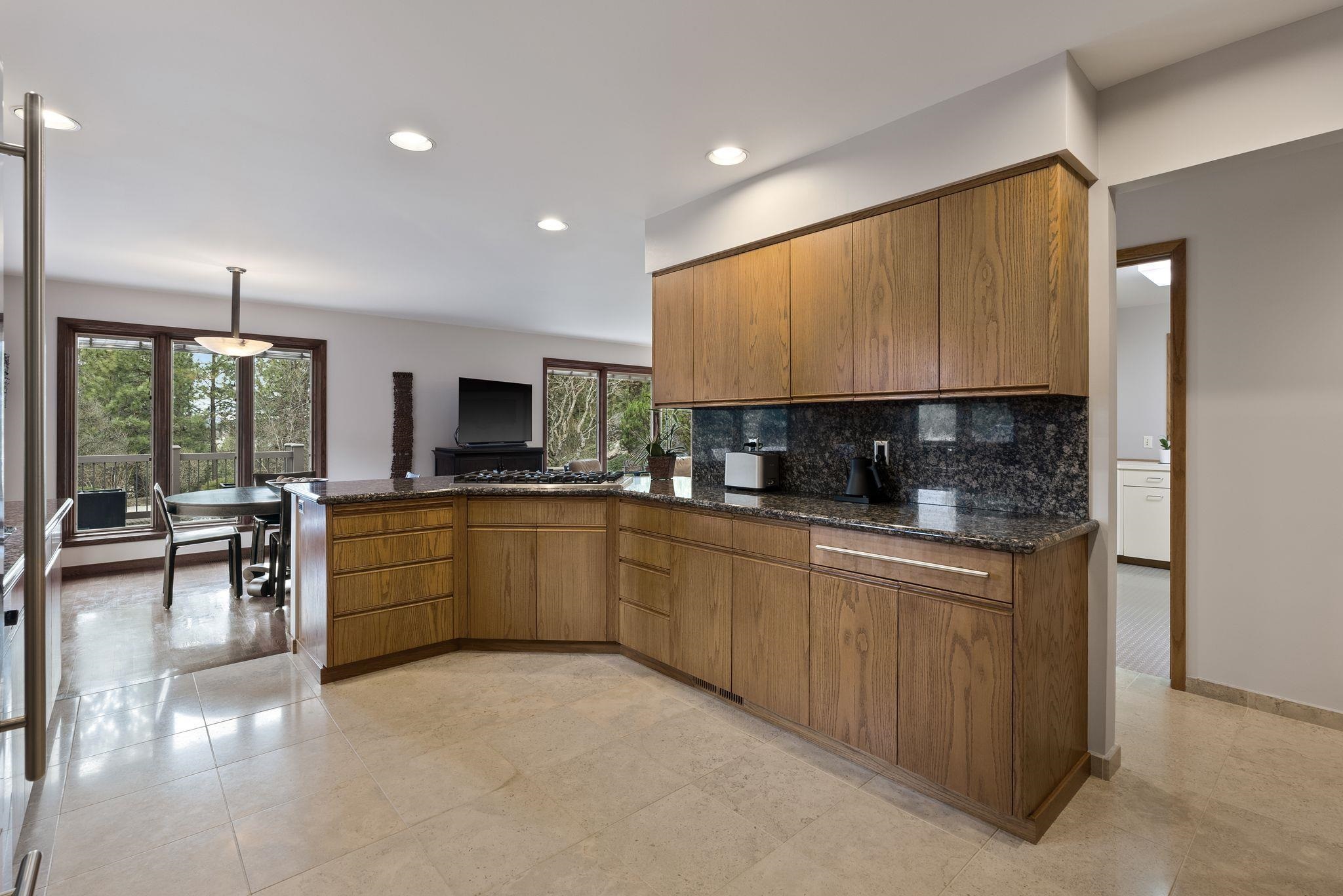 4311 South Madison Road Spokane Valley, WA 99206 - Photo 8 of 49 Gallery Image 8