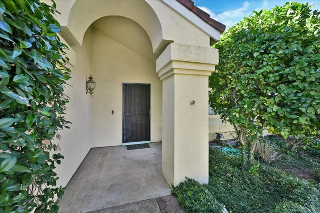 a view of a back yard of the house