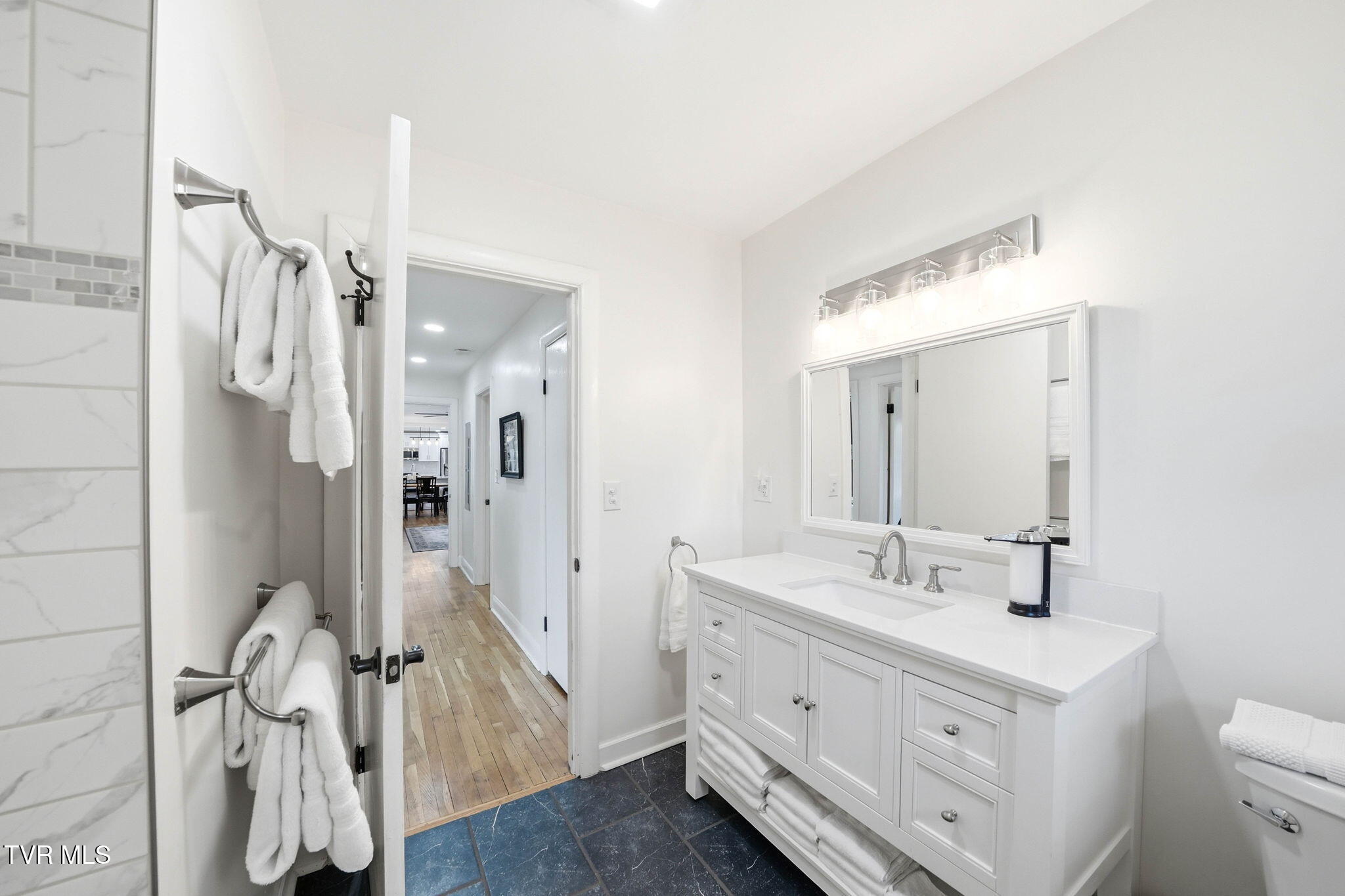 180 Green Hill Road Bristol, VA 24201 - Photo 20 of 39 17-web-or-mls-180 Green Hill-24