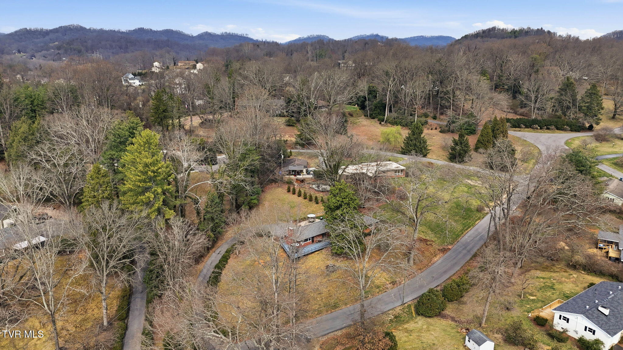 180 Green Hill Road Bristol, VA 24201 - Photo 33 of 39 31-web-or-mls-180 Green Hill-37