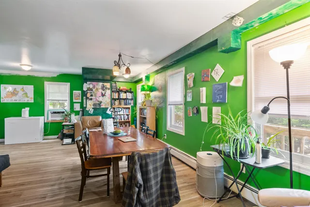 $689,000 | 226 Manhattan Drive, Burlington, VT 05401