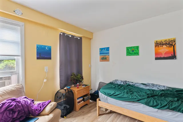 $689,000 | 226 Manhattan Drive, Burlington, VT 05401