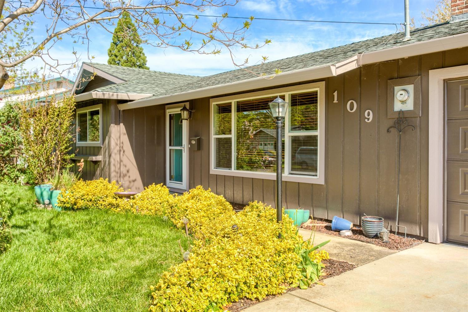109 Victoria Way Central Point, OR 97502 - Photo 2 of 30 Additional Photo