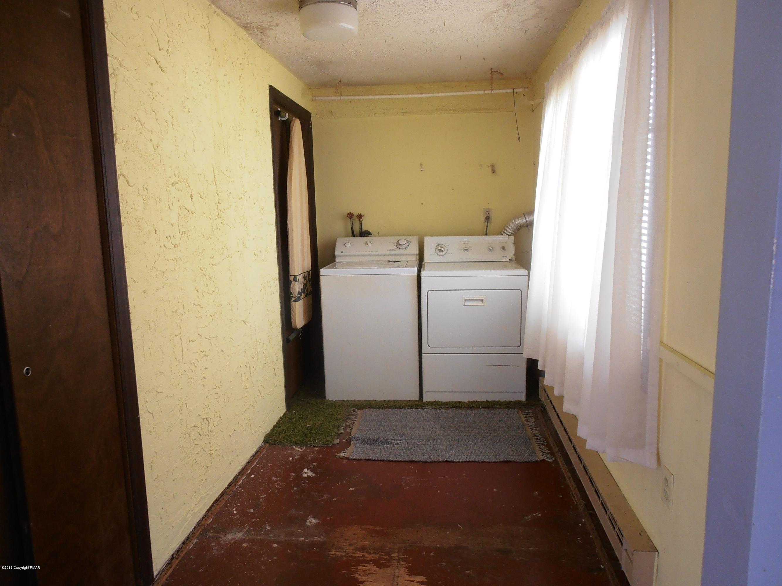 3418 Walnut Road Kunkletown, PA 18058 - Photo 8 of 14 P1010023